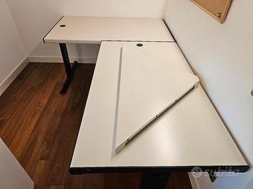 tavoli da ufficio con impianto elettrico incorpora