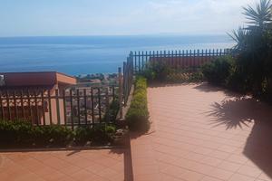 Villetta vista mare Gioiosa Marea con terrazzo