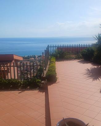 Villetta vista mare Gioiosa Marea con terrazzo