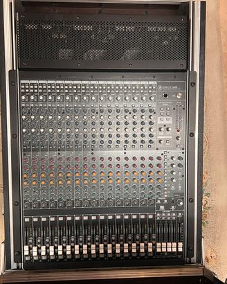 Flightcase mixer mackie 16 canali
