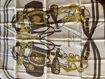 Foulard Carré Hermes Paris