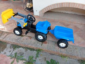 Trattore giocattolo