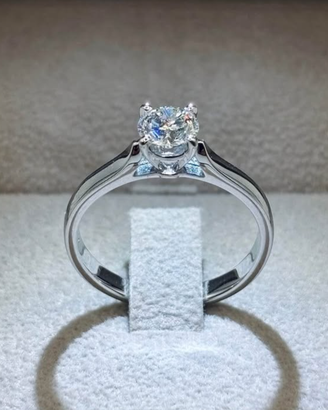 Anello solitario diamante 0,70ct oro bianco 18kt