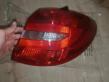 fanale dx per Mercedes-Benz Classe B W246 