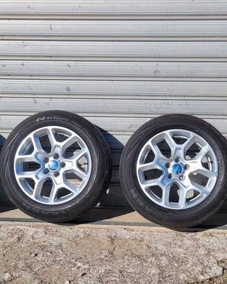 Cerchi e gomme R 17 jeep renegade 