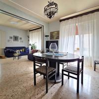 Spaziosa abitazione con ingresso indipendente