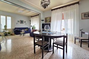 Spaziosa abitazione con ingresso indipendente