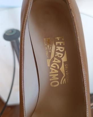 Salvatore Ferragamo décolleté tg. 38