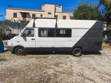 Furgone camperizzato Iveco 35 12 del '93