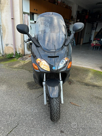Piaggio x9