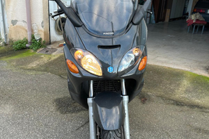 Piaggio x9