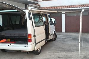 Van Ford Tourneo