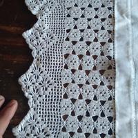 tovaglia con ricamo fatto a mano 