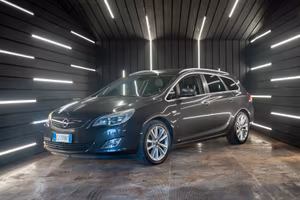 Opel Astra 1.7 CDTI 110CV Sports Tourer Cosmo