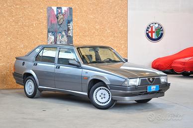 Alfa Romeo 75 2.0i Twin Spark CRS 1a serie