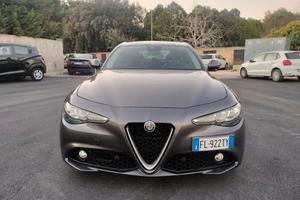 Alfa Romeo Giulia 2.2 180 cv