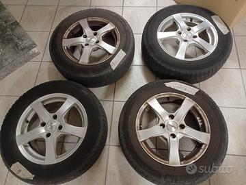 cerchi con pneumatici invernali 195/65/R15 for