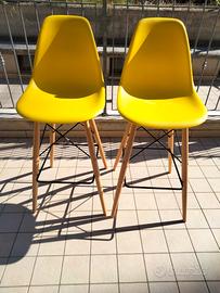Sgabelli color giallo 