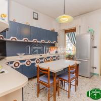 2 locali con cucinotto e balcone