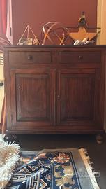 Credenza in legno massello