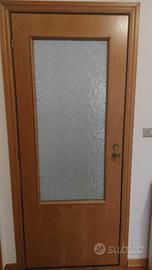porta legno e vetro con serratura