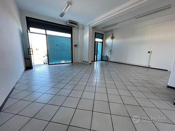 Ufficio negozio open space 70 mq + Garage 30 mq