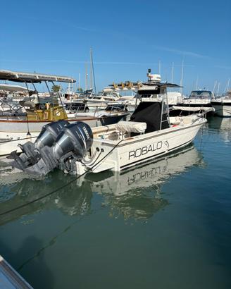 Robalo 2520 Fisherman