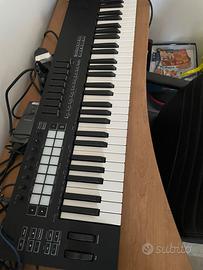 Tastierra midi Novation 61