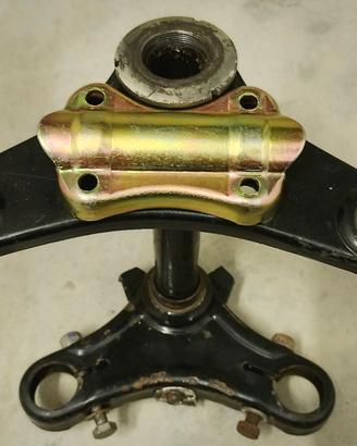 Piantone sterzo ciclomotore