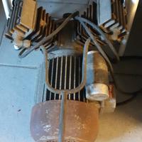 motore bicilindrico per compressore.