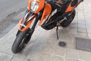 KTM 690 SMC - 2008 Motard