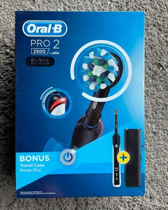 Spazzolino elettrico Oral-b Pro 2 2500 travel pack