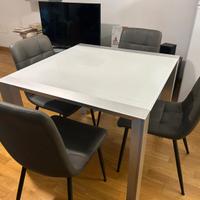 Tavolo moderno in vetro + 4 sedie