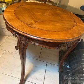 Tavolo Biedermeier intarsiato