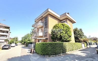 DUE LOCALI SENZA SPESE CONDOMINALI