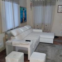 Divanoletto con chaise longue in similpelle bianco