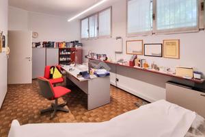 UFFICIO A LESMO