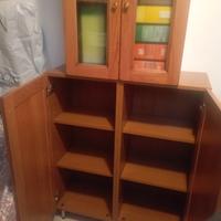 mobiletto con ripiani+vetrinetta 