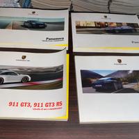 Collezione libretti uso e manutenzione porsche.