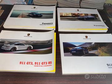 Collezione libretti uso e manutenzione porsche.