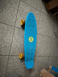 Skateboard Roces come nuovo