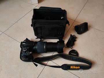 Nikon D5100 + Tamron 18-200mm + accessori – Pari a