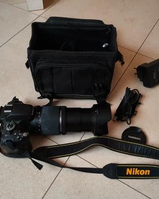 Nikon D5100 + Tamron 18-200mm + accessori – Pari a