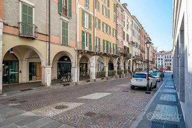 4 LOCALI A BRESCIA