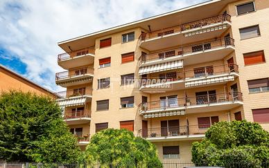 TRILOCALE CON BOX AUTO!