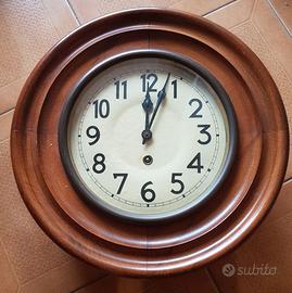 orologio a pendolo antico