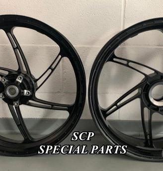 Ducati panigale v4 v2 cerchi ruote pvm superbike