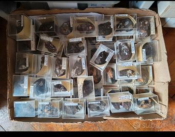 minerali vari scatolette 