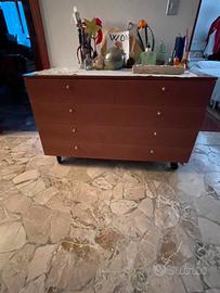 Cassettiera con ruote