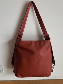 Nuova. Borsa Zaino a tracolla o spalla. Similpelle